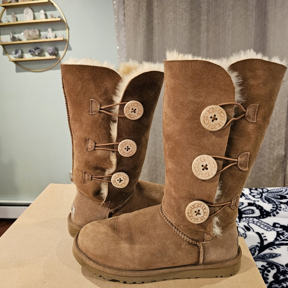 Ugg Bailey 3 Button Shearling Boot - image 2
